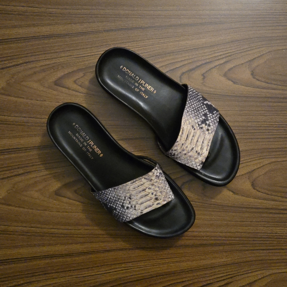 Donald J Pliner Fifi Sandals